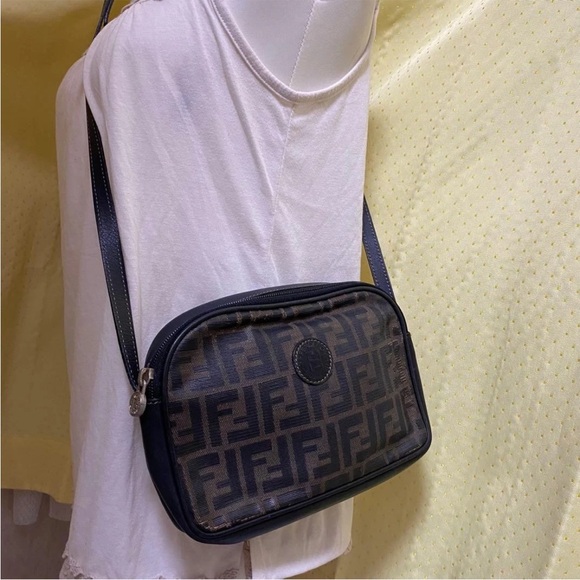 Fendi Black and Brown Logo Shoulder Bag - Picture 8 of 9